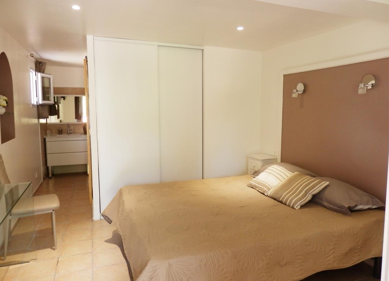 Standard Double Room,790578603:JPEG